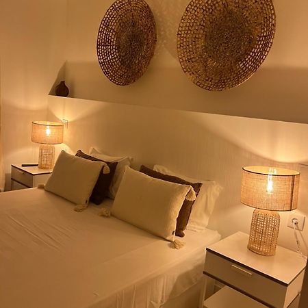 4U Lisbon VI Guesthouse Airport Buitenkant foto