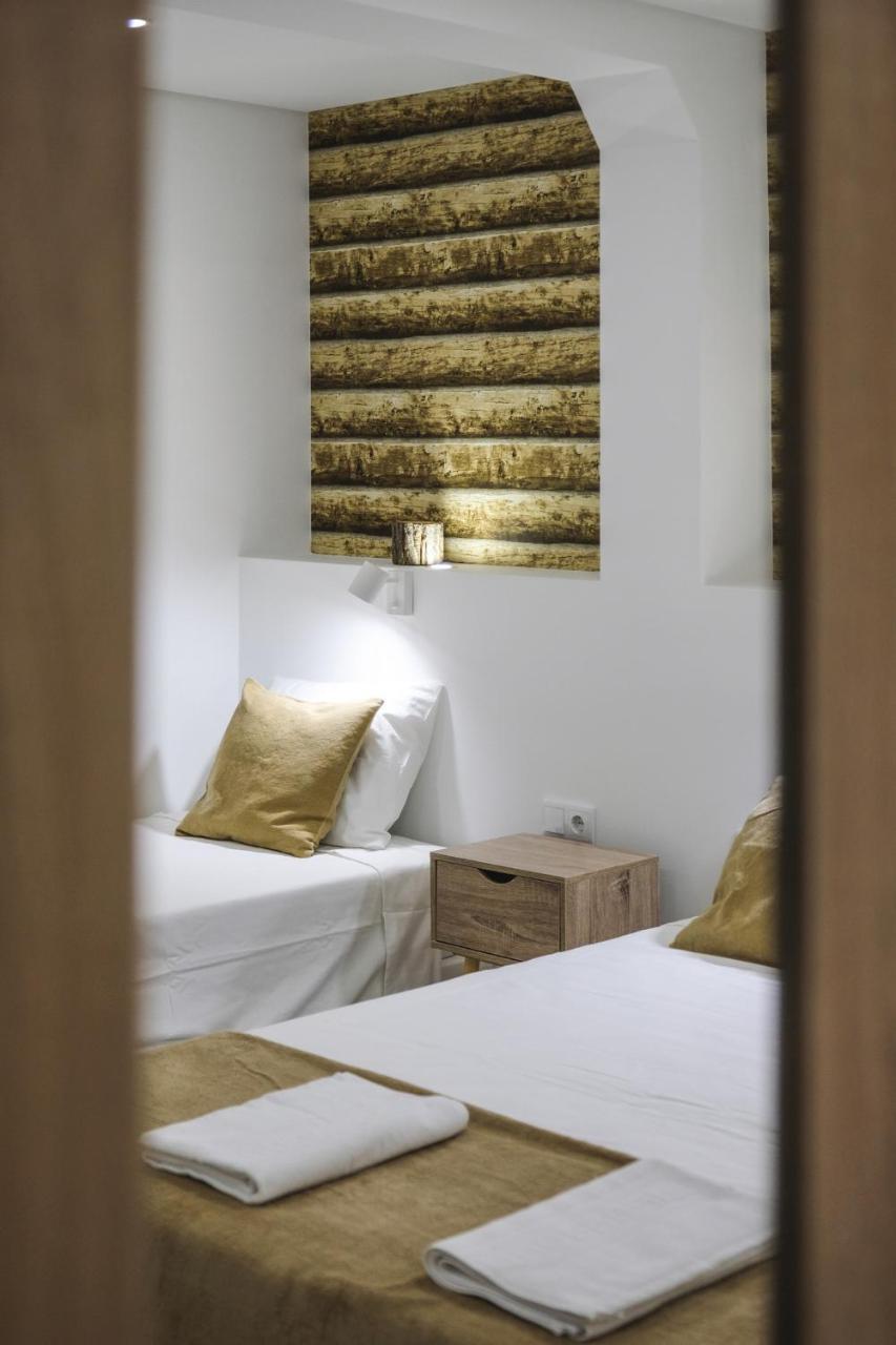 4U Lisbon VI Guesthouse Airport Buitenkant foto